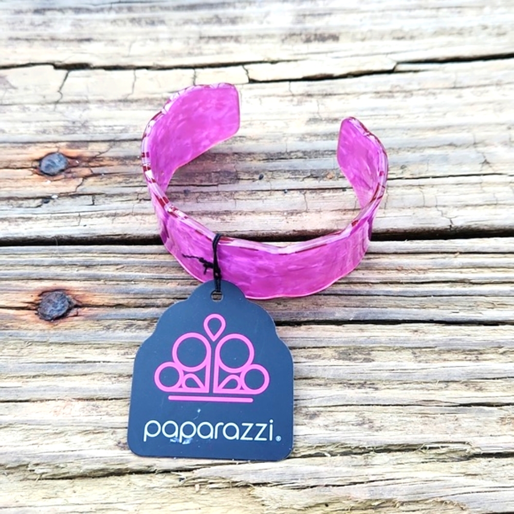 Large Wrist, Pink, Scalloped Edge, Costume Jewelry,  PAPARAZZI, Cuff, Bracelet